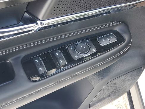 New 2026 Lincoln Corsair Premiere image 10