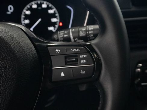 Used 2024 Honda Pilot Touring image 11