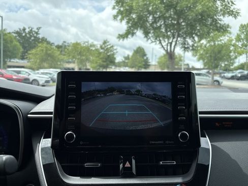 Used 2022 Toyota Corolla XSE FWD image 11