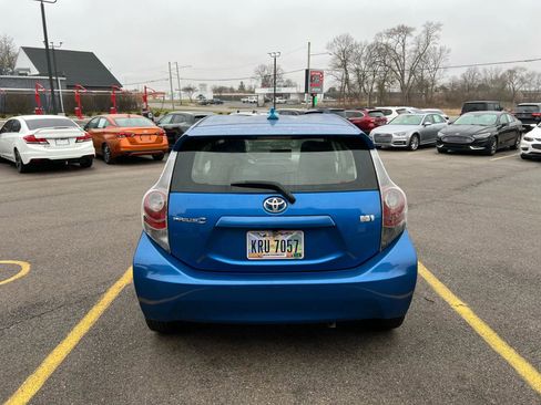 Used 2012 Toyota Prius C One image 6