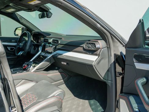 Used 2020 Lamborghini Urus image 58