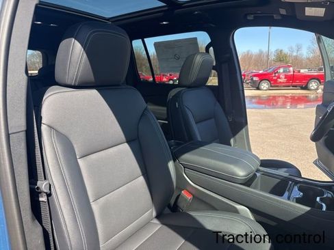 New 2026 Chevrolet Traverse LT w/ Sun and Wheel Package image 37