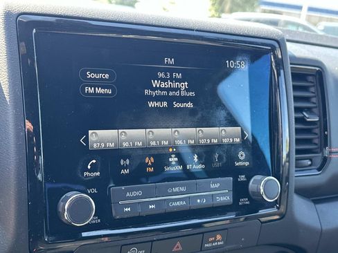 Used 2024 Nissan Frontier PRO-4X w/ Off-Road Protection Package image 15