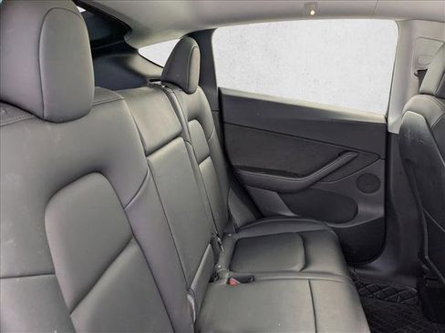 Used 2021 Tesla Model Y 2WD image 16