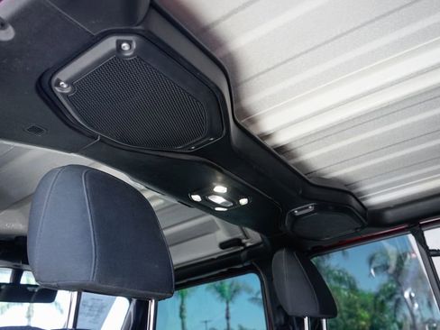 Used 2021 Jeep Gladiator Mojave image 37