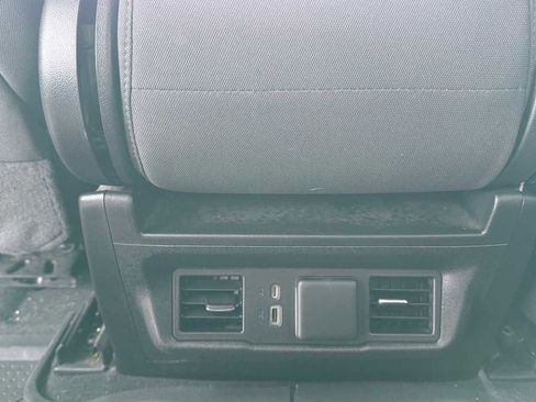 Used 2022 Chevrolet Silverado 1500 LT image 9