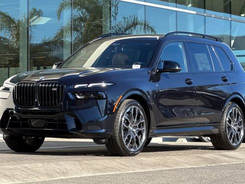 New 2026 BMW X7 M60i w/ Executive Package image 7