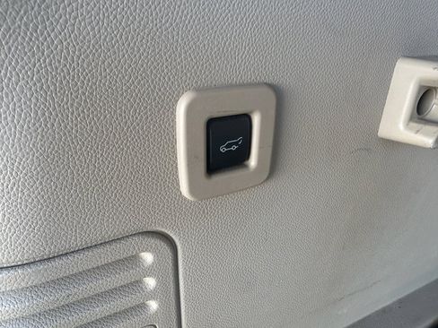 Used 2013 Ford Expedition EL XLT image 19