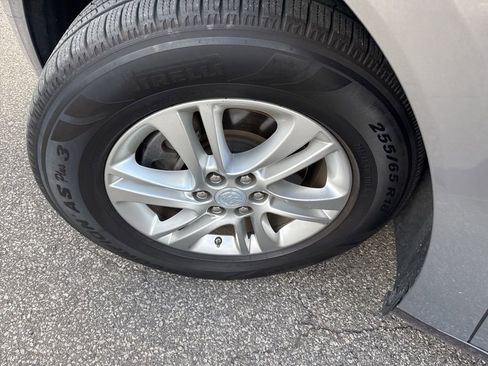 Used 2019 Buick Enclave Essence AWD/4WD image 21