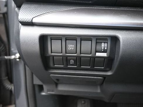 Used 2023 Subaru Forester Premium AWD/4WD image 17