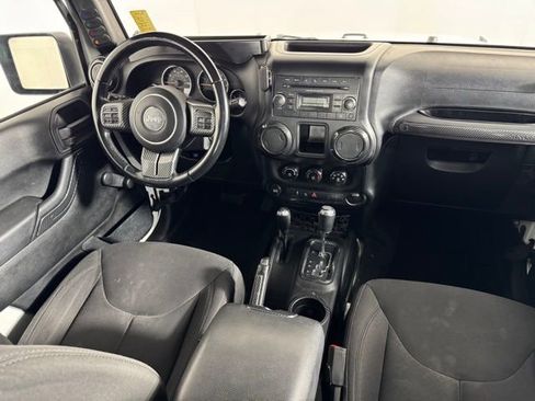 Used 2018 Jeep Wrangler Unlimited Sport AWD/4WD image 27