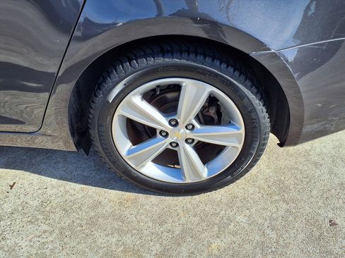 Used 2016 Chevrolet Cruze LT image 24