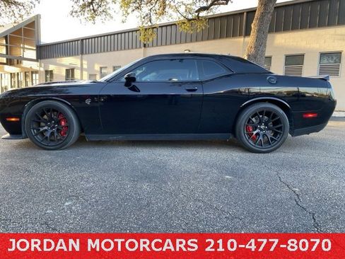 Used 2015 Dodge Challenger SRT Hellcat image 4