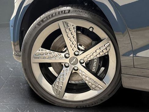 Used 2025 Genesis GV70 2.5T w/ Sport Prestige Package image 36