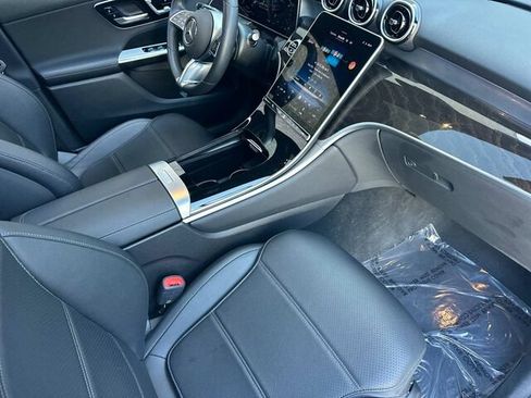 Used 2025 Mercedes-Benz GLC 300 image 19