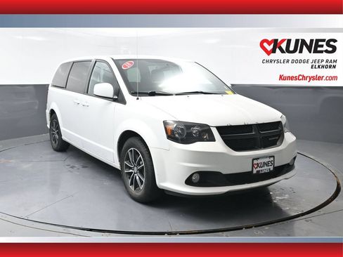 Used 2018 Dodge Grand Caravan SE FWD image 1