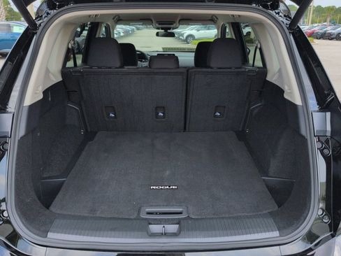 Certified 2026 Nissan Rogue SV FWD image 13