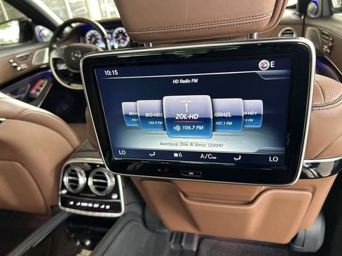 Used 2017 Mercedes-Benz Maybach S 550 4MATIC image 43