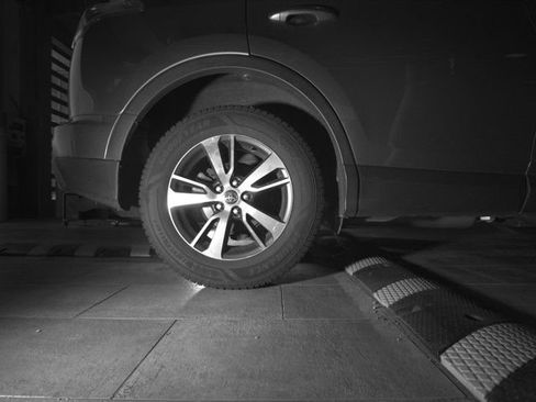Used 2016 Toyota RAV4 XLE AWD/4WD image 9