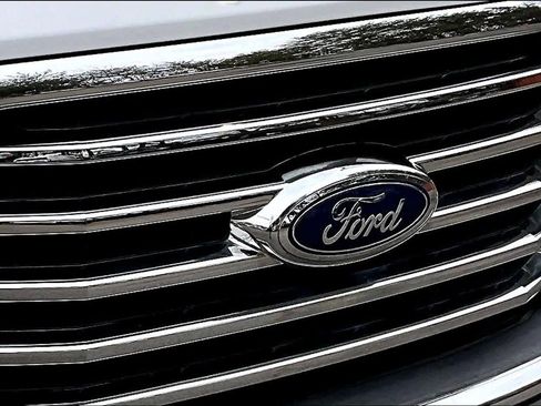 Used 2016 Ford F150 XLT w/ Equipment Group 302A Luxury image 28