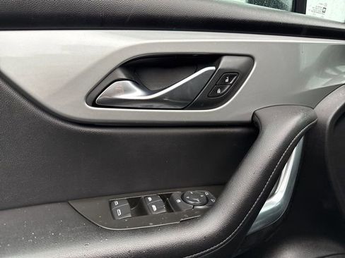 Used 2020 Chevrolet Blazer LT image 29