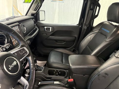 Used 2023 Jeep Wrangler Unlimited Rubicon 4xe w/ Steel Bumper Group image 25