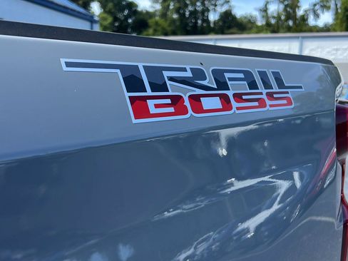 Used 2024 Chevrolet Silverado 1500 Custom Trail Boss w/ LPO, Dark Essentials Package AWD/4WD image 9