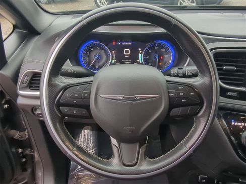 Certified 2019 Chrysler Pacifica Limited w/ S Appearance Package image 32