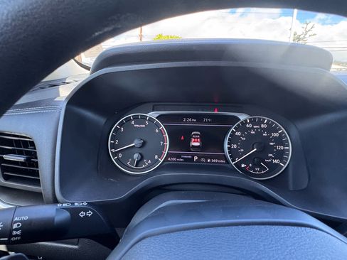 Used 2025 Nissan Rogue S image 6