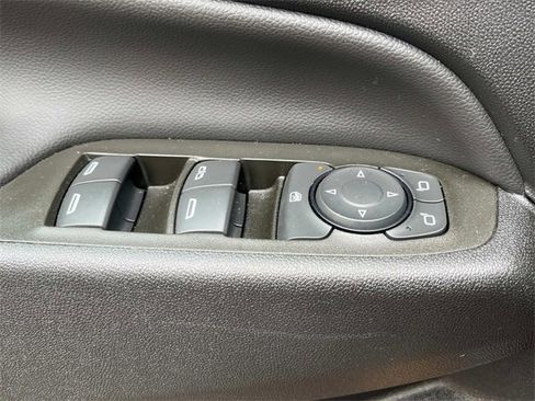 Used 2023 Chevrolet Equinox LT image 21