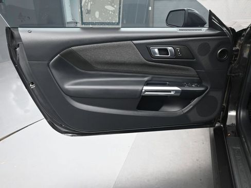 Used 2024 Ford Mustang Coupe image 5