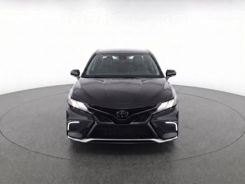 Certified 2022 Toyota Camry XSE FWD image 5