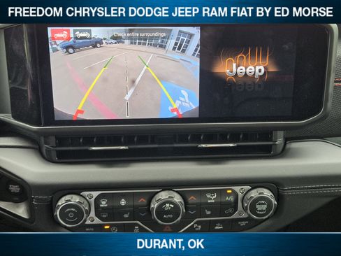 Used 2026 Jeep Wrangler Unlimited Rubicon AWD/4WD image 12