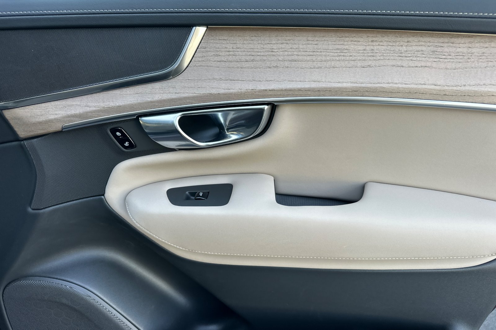 Certified 2026 Volvo XC90 B5 Core AWD/4WD image 22