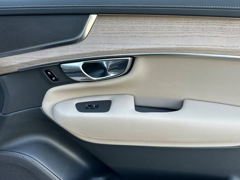 Certified 2026 Volvo XC90 B5 Core AWD/4WD image 22