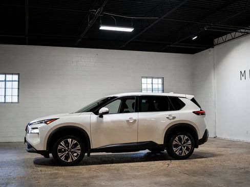 Used 2021 Nissan Rogue SV AWD/4WD image 5