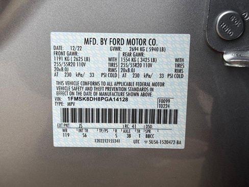 Certified 2023 Ford Explorer XLT w/ Equipment Group 202A AWD/4WD image 31