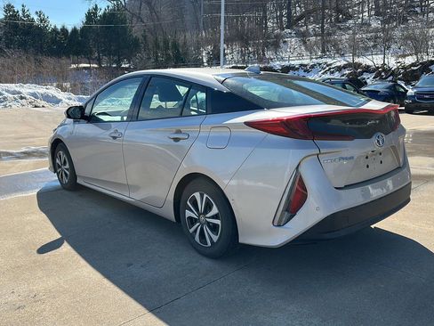 Used 2019 Toyota Prius Prime Advanced image 7