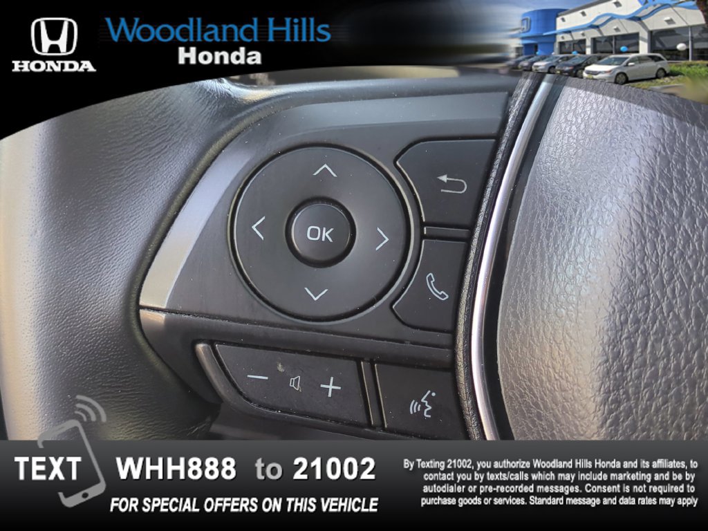 Used 2019 Toyota Camry SE w/ Carpet Mat Package FWD image 11