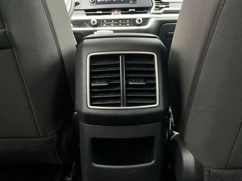 Used 2025 Kia Sportage LX image 12