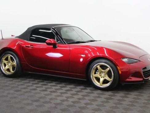 Used 2022 MAZDA MX-5 Miata Grand Touring w/ Weather Package RWD image 4