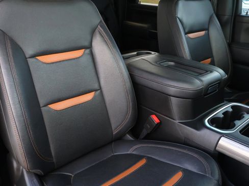 Used 2022 GMC Sierra 2500 AT4 image 18