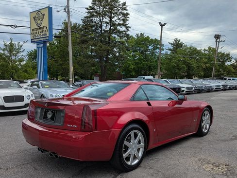 Used 2004 Cadillac XLR RWD image 7
