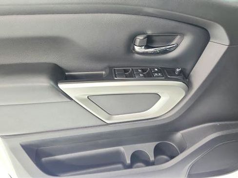 Used 2024 Nissan Titan SV w/ SV Convenience Package image 20