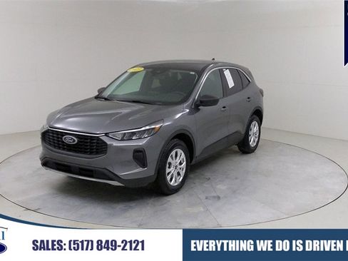 Certified 2023 Ford Escape Active image 1