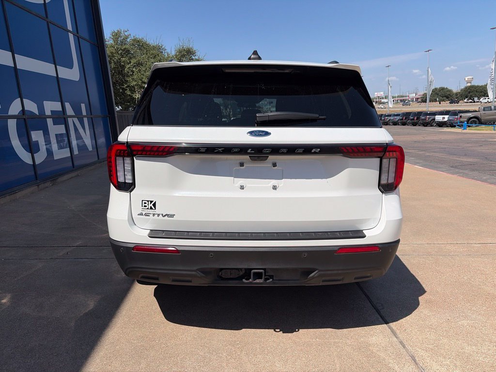 Certified 2025 Ford Explorer Active RWD image 6