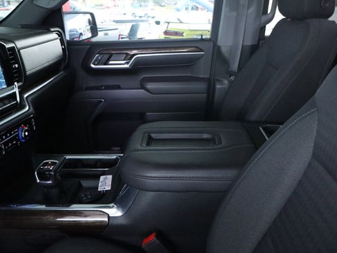 Used 2022 GMC Sierra 1500 Elevation image 17