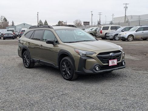 Used 2023 Subaru Outback Onyx Edition image 3