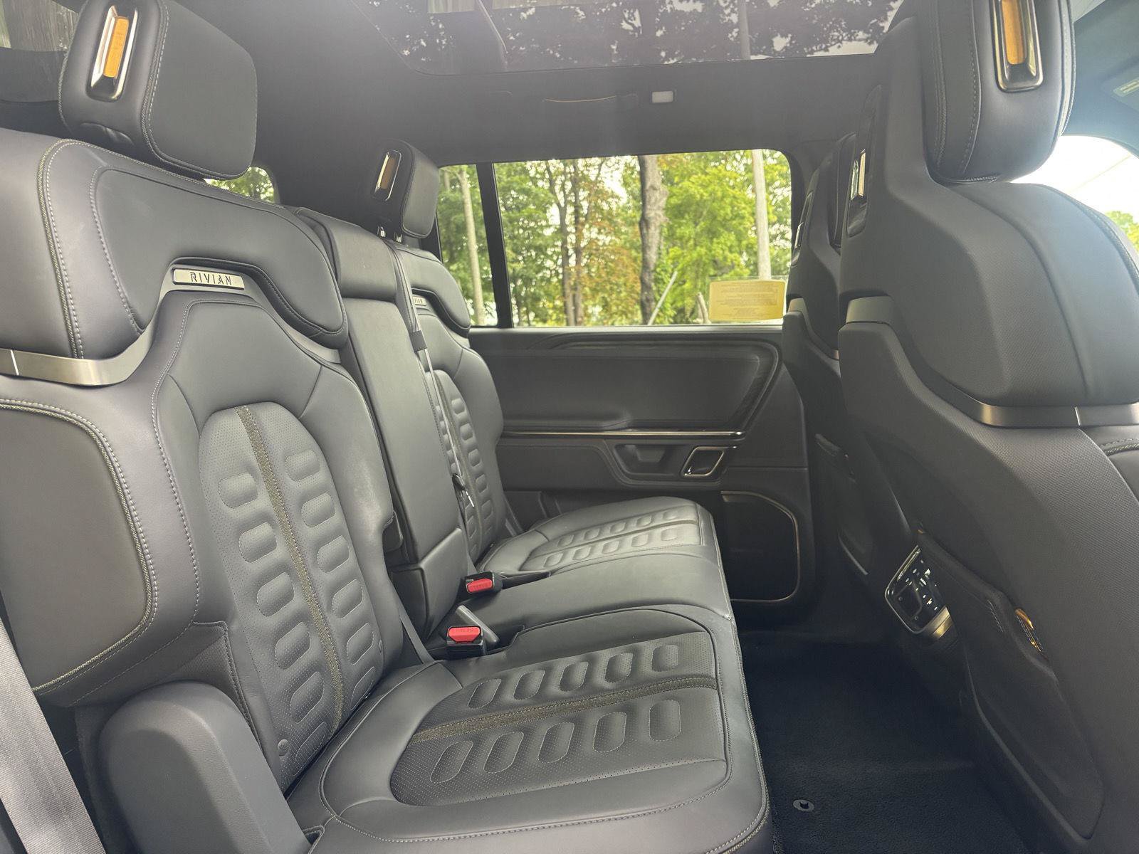 Used 2022 Rivian R1S Launch Edition Quad AWD/4WD image 31