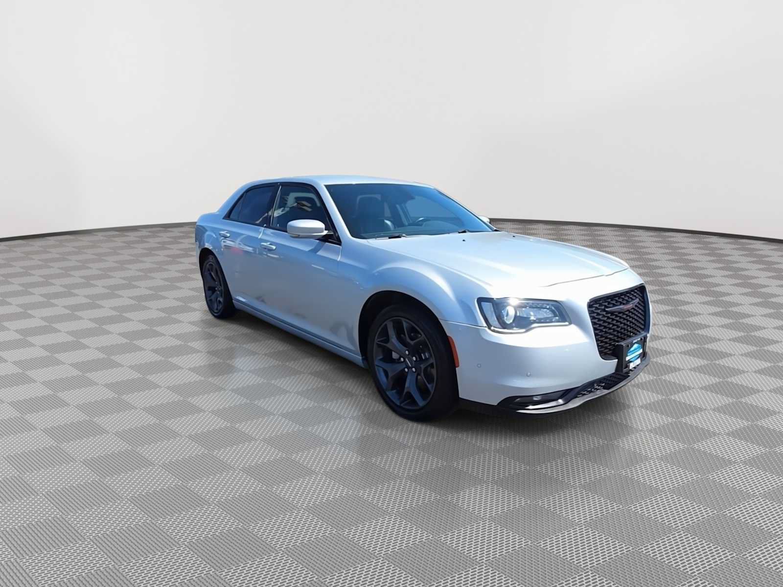 Used 2021 Chrysler 300 S RWD image 2